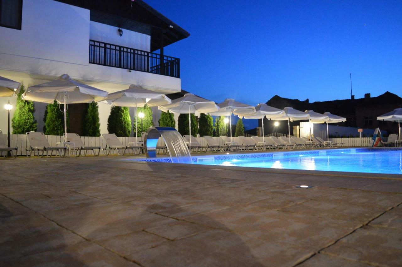 Guest House Bukor Shtepi Mandrica Exterior photo