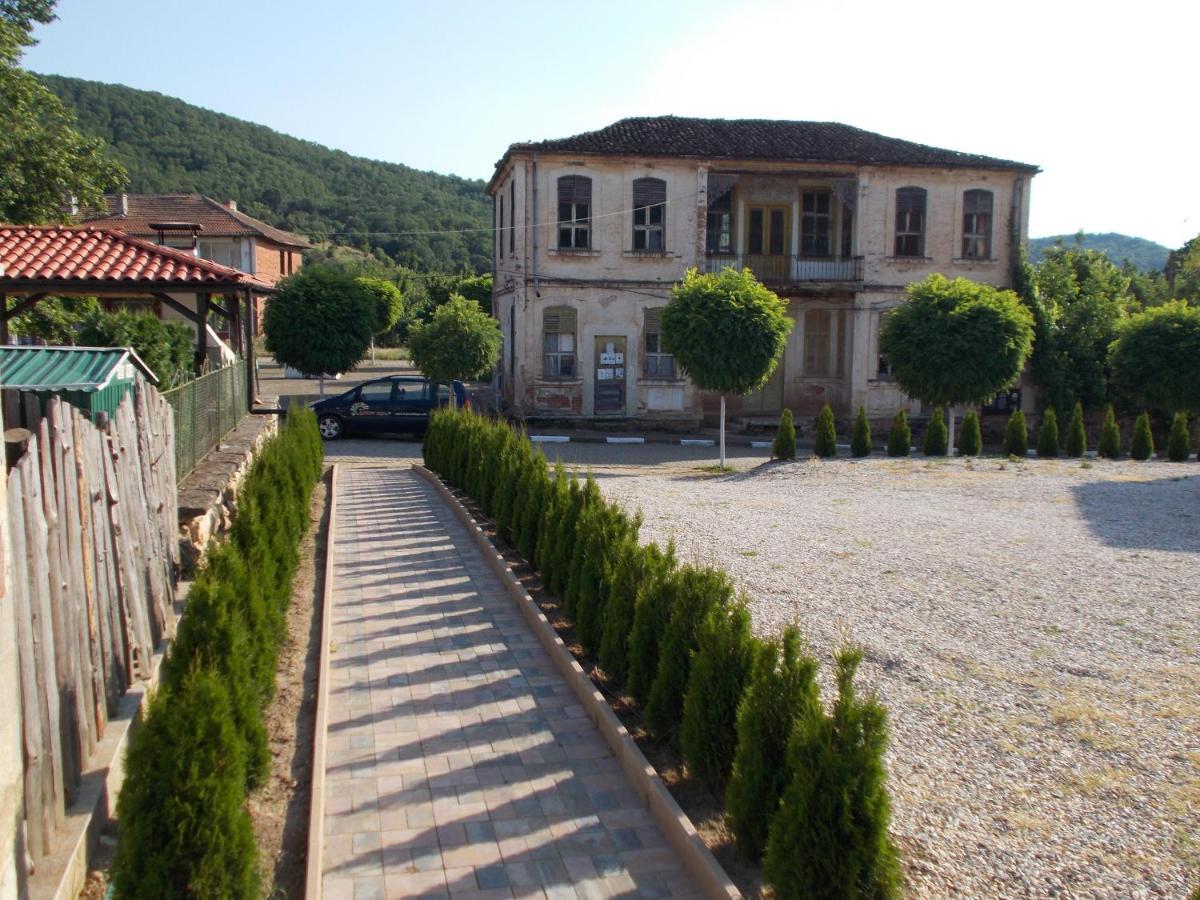 Guest House Bukor Shtepi Mandrica Exterior photo