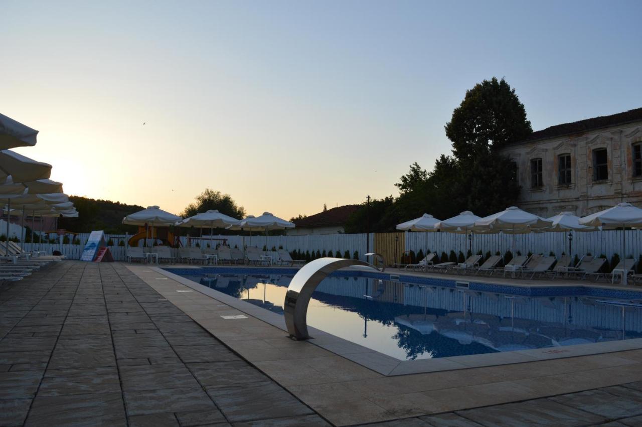 Guest House Bukor Shtepi Mandrica Exterior photo